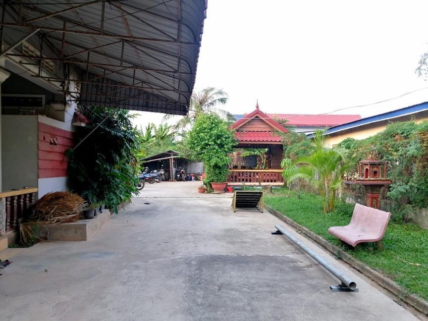 Tortuga Guesthouse Kampot Bagian luar foto