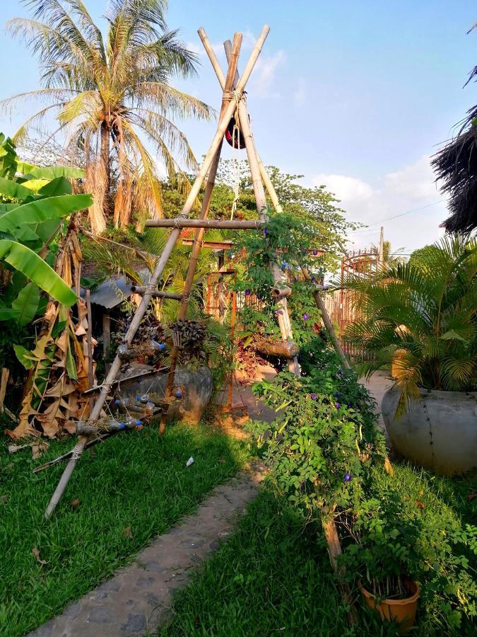 Tortuga Guesthouse Kampot Bagian luar foto