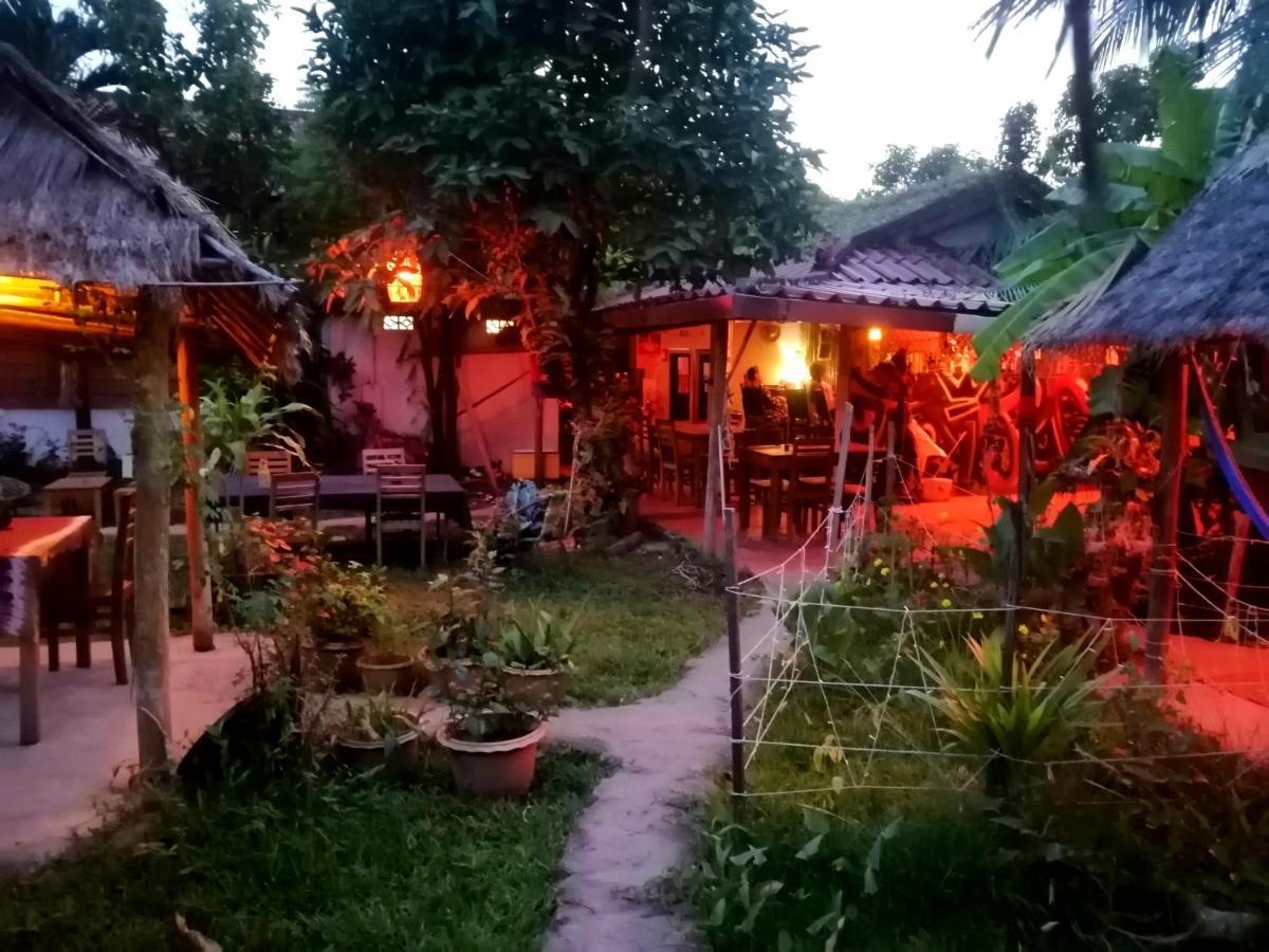 Tortuga Guesthouse Kampot Bagian luar foto