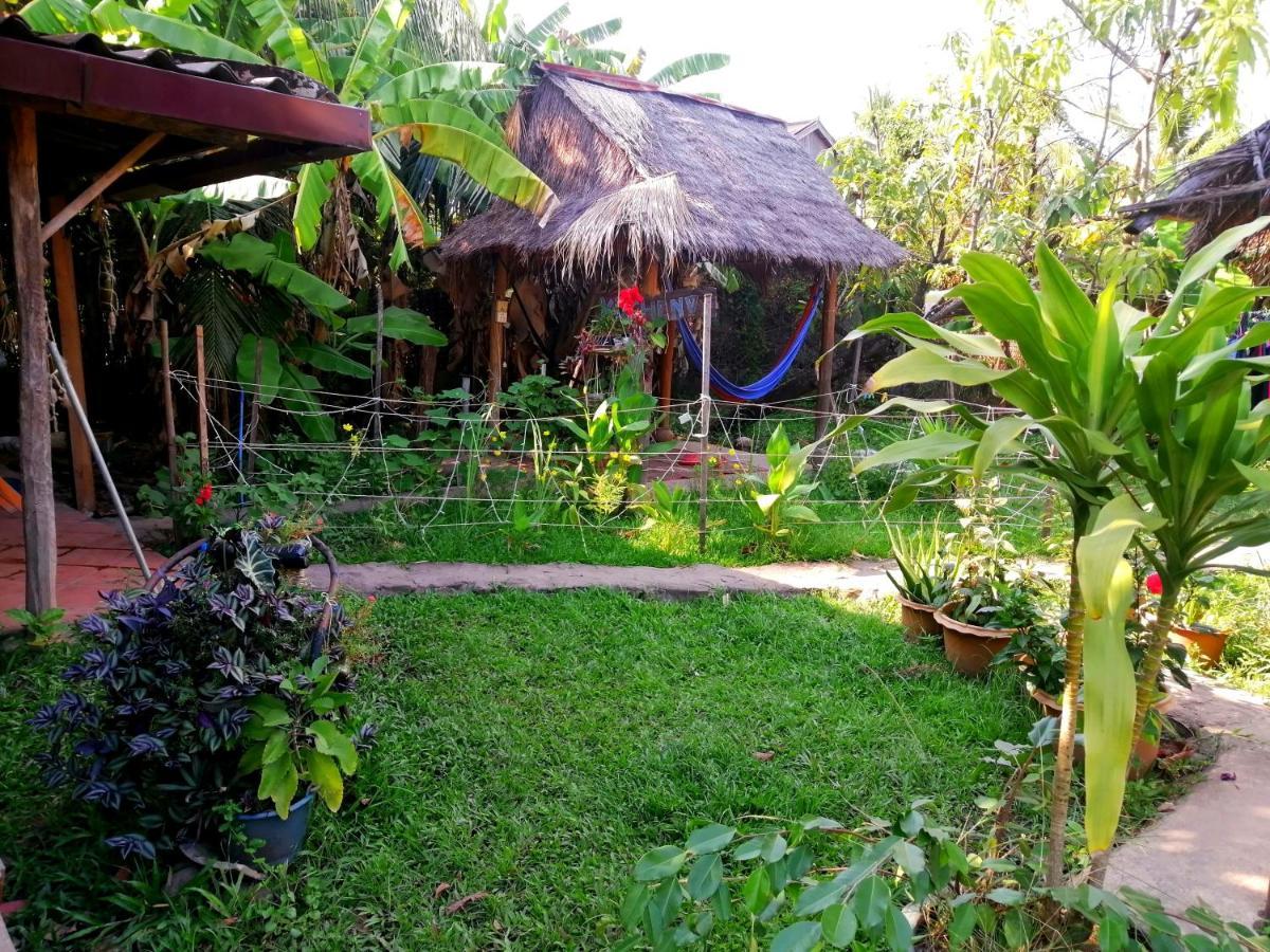 Tortuga Guesthouse Kampot Bagian luar foto